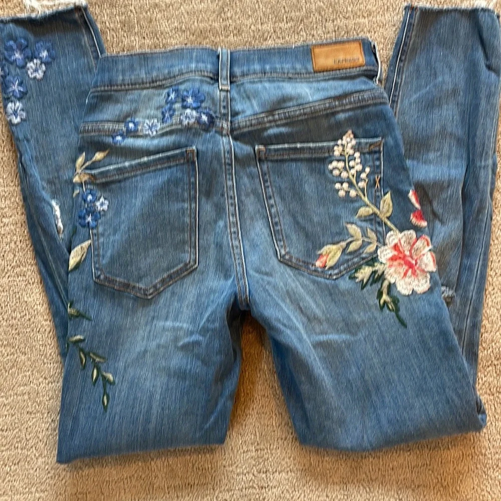 Express - Picture 3 of 3